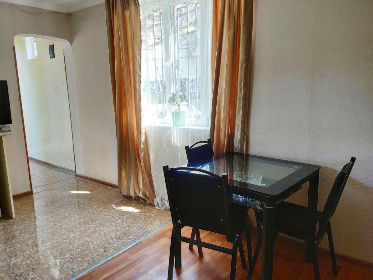 Guesthouse Ttt Tbilisi Exterior foto