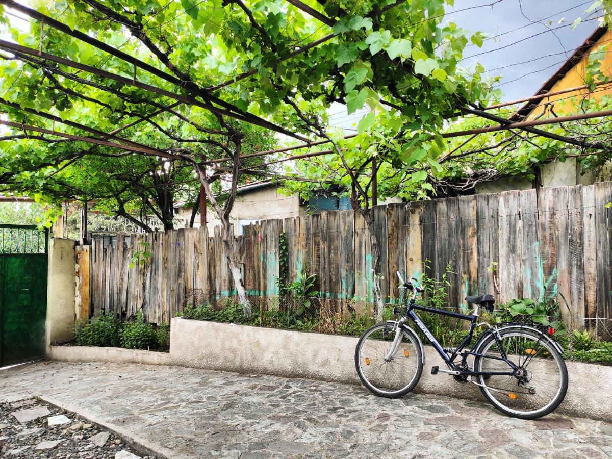 Guesthouse Ttt Tbilisi Exterior foto